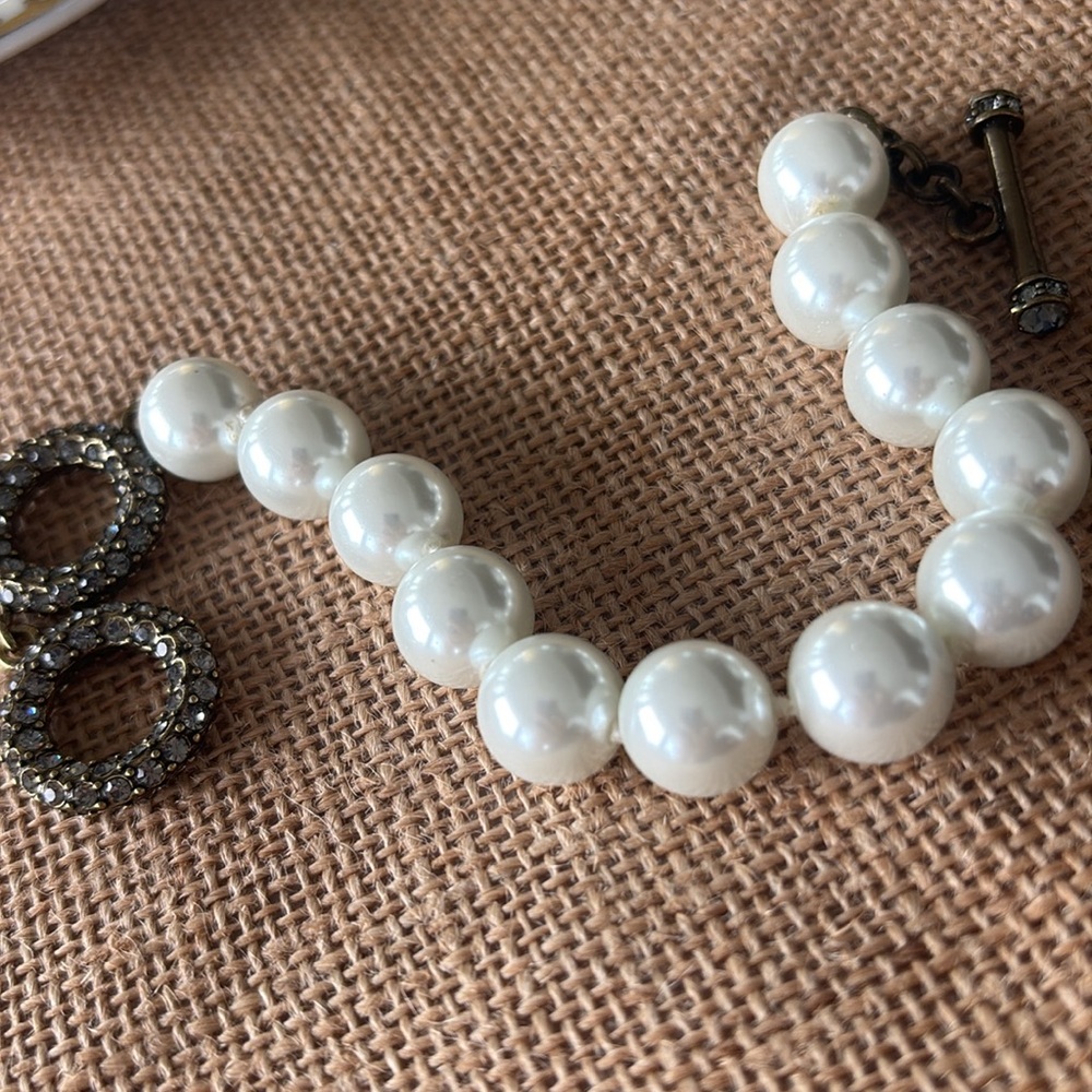 Heidi Daus White Pearl Bracelet with Crystal Accent